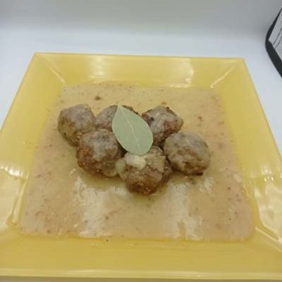 Albóndigas con salsa verde