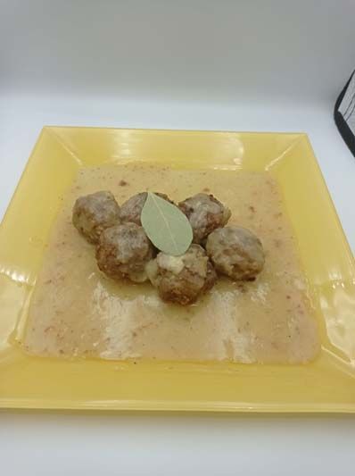 Albóndigas con salsa verde